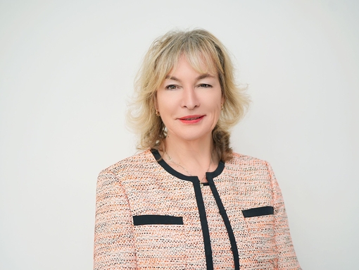 Headshot of Patricia Yates, VisitBritain CEO