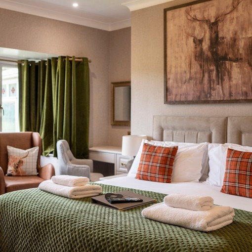 Accessible bedroom, large double bed