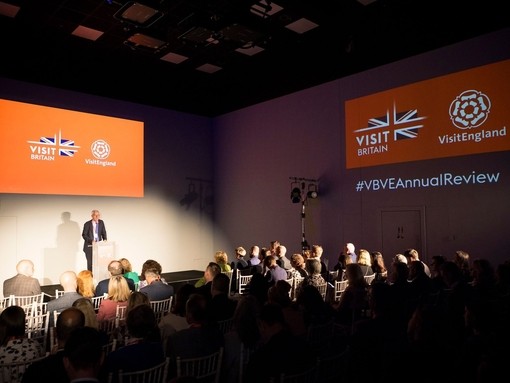 VisitBritain Chair Nick de Bois speaking at VisitBritain/VisitEngland Annual Review 2023/24