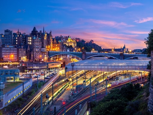 Night view of waverley station in edinburgh, scotland
