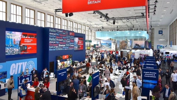 Attendees meeting at the VisitBritain stand at ITB Berlin 2024
